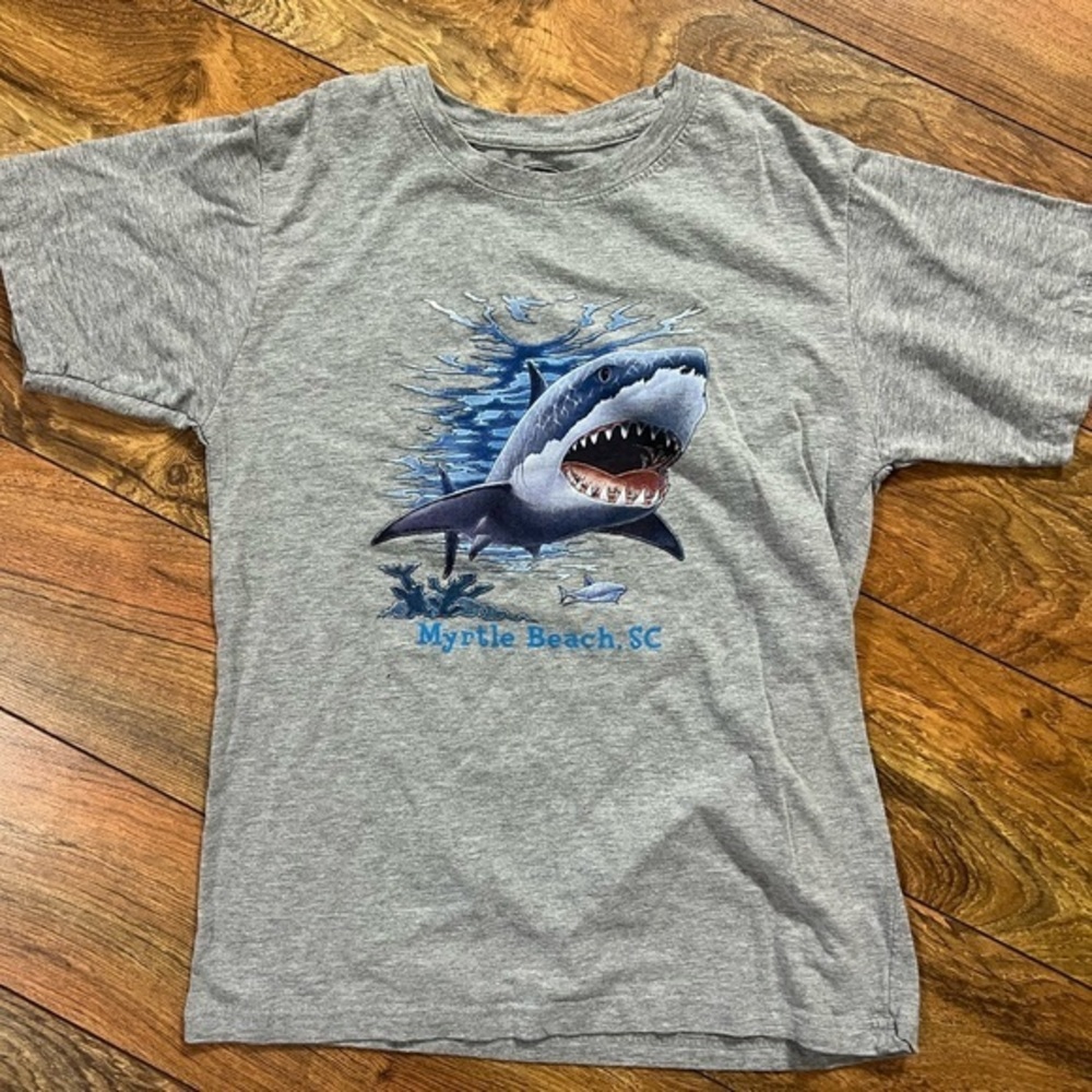 Wings shark Myrtle Beach South Carolina graphic tee top D7-3